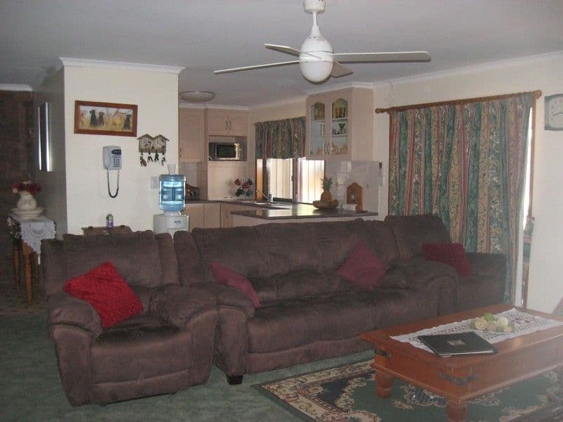 22  West Street, OAKEY QLD 4401, Oakey - Thumbnail 4