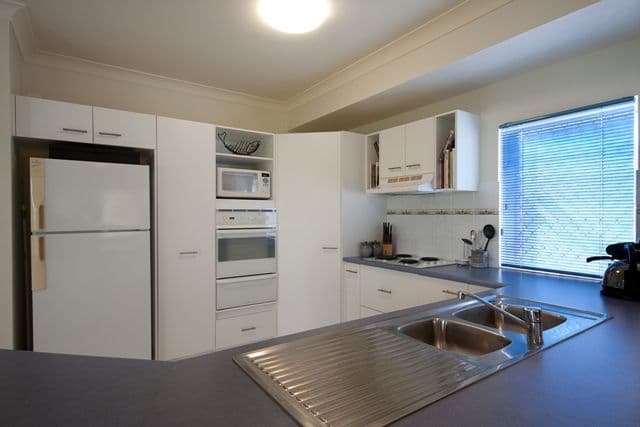 6 Daintree Close, MOUNT SHERIDAN QLD 4868, Mount Sheridan - Thumbnail 8