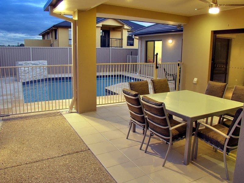 42 Manor Street, EIGHT MILE PLAINS QLD 4113, Eight Mile Plains - Thumbnail 2