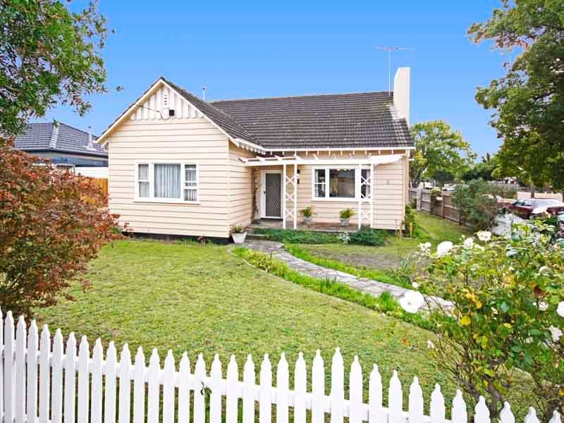 8 Sydenham Avenue, MANIFOLD HEIGHTS VIC 3218, Manifold Heights - Image 1