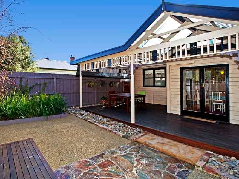 17 Catherine Street, GEELONG WEST VIC 3218, Geelong West - Thumbnail 2