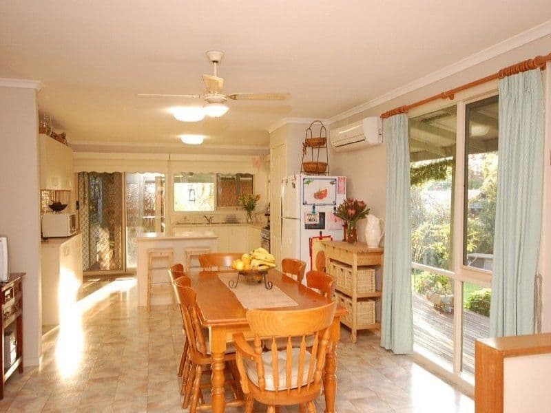 18A Irvine Street, MOUNT EVELYN VIC 3796, Mount Evelyn - Thumbnail 3
