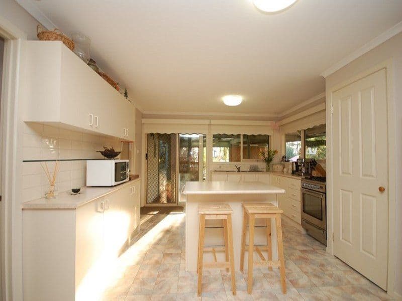18A Irvine Street, MOUNT EVELYN VIC 3796, Mount Evelyn - Thumbnail 4