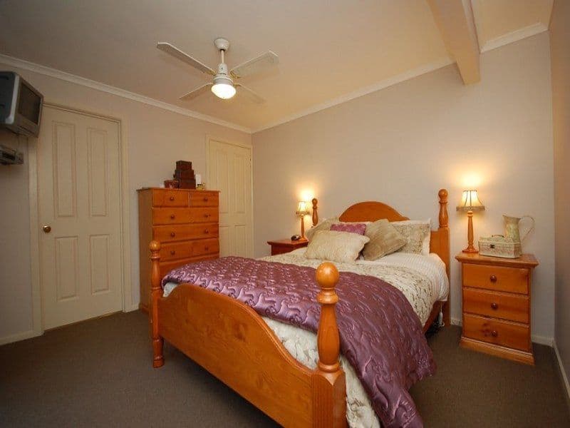 18A Irvine Street, MOUNT EVELYN VIC 3796, Mount Evelyn - Thumbnail 6