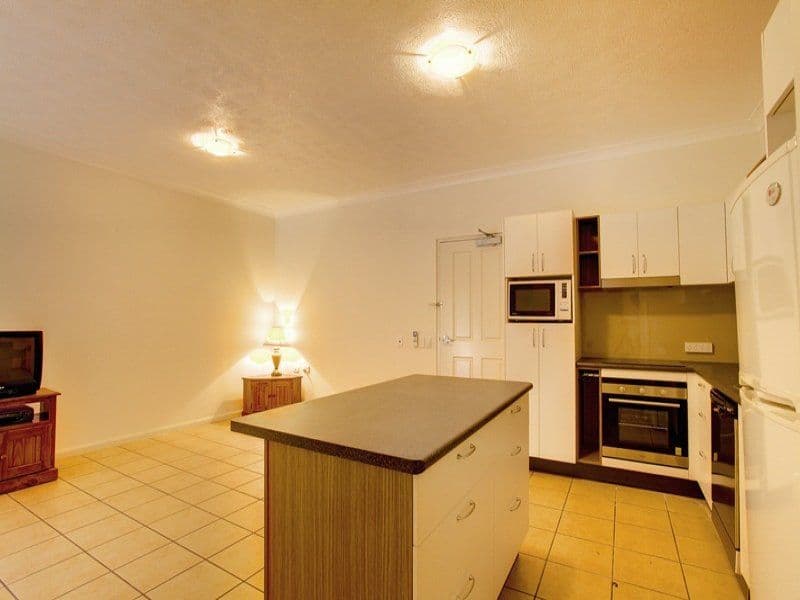 59 The Strand Park Hotel, NORTH WARD QLD 4810, North Ward - Thumbnail 3