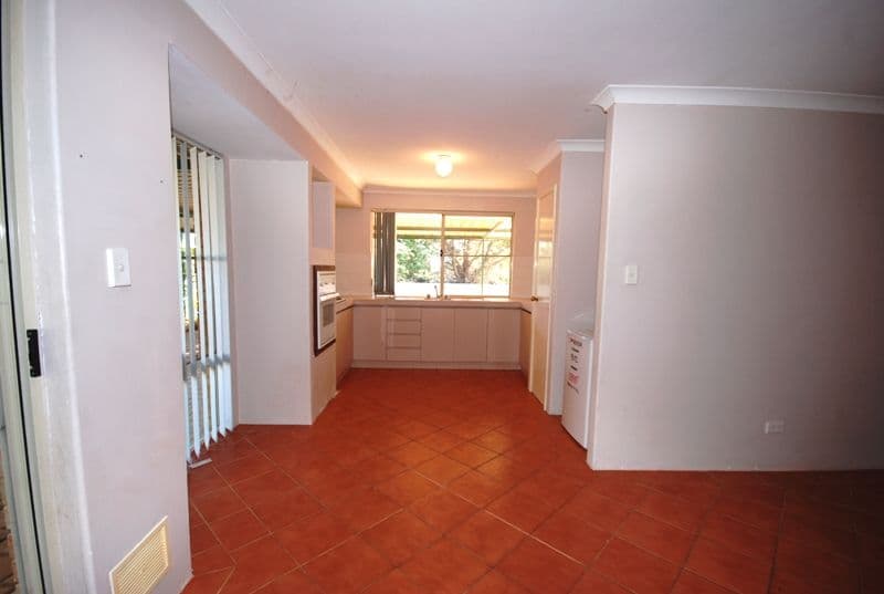 26 Taylor Close, LEDA WA 6170, Leda - Thumbnail 7
