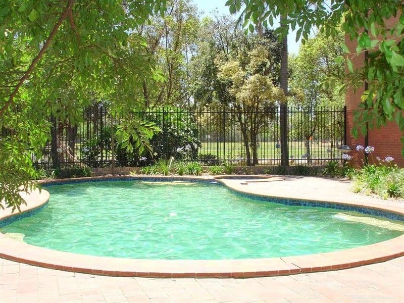 6 Mead Drive, CHIPPING NORTON NSW 2170, Chipping Norton - Thumbnail 8