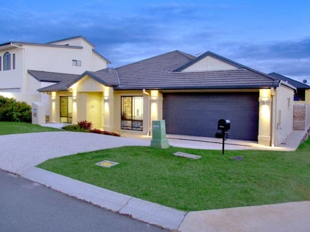 42 Manor Street, EIGHT MILE PLAINS QLD 4113, Eight Mile Plains - Image 1