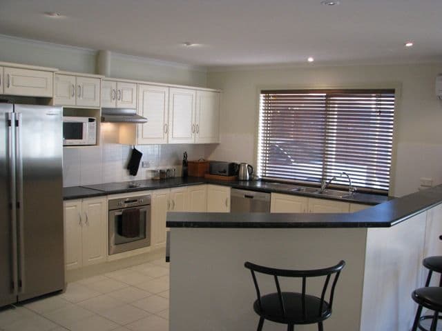 11 Bosman Drive, BERRI SA 5343, Berri - Thumbnail 2
