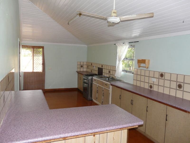 71 Mourilyan Road, INNISFAIL QLD 4860, East Innisfail - Thumbnail 2