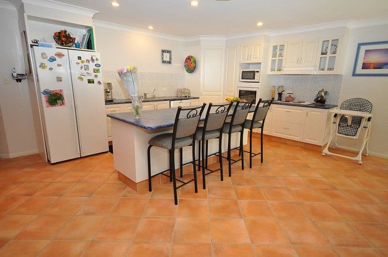 5 Orpington Court, ARUNDEL QLD 4214, Arundel - Thumbnail 6