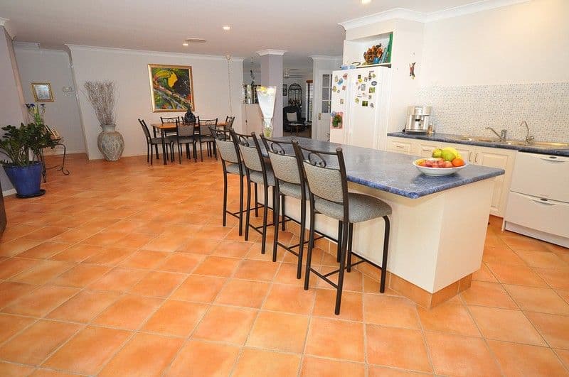 5 Orpington Court, ARUNDEL QLD 4214, Arundel - Thumbnail 7