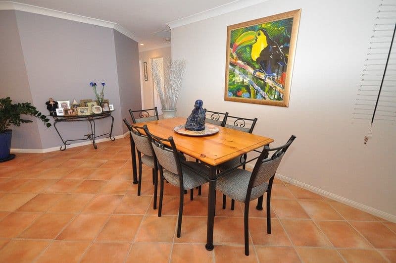 5 Orpington Court, ARUNDEL QLD 4214, Arundel - Thumbnail 8