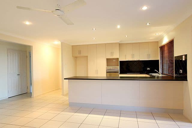 37 Kidston Avenue, RURAL VIEW QLD 4740, Rural View - Thumbnail 2