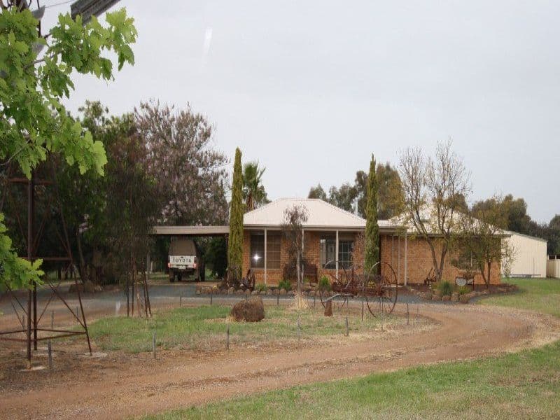 59 Pascoe Street, ROCHESTER VIC 3561, Rochester - Thumbnail 2