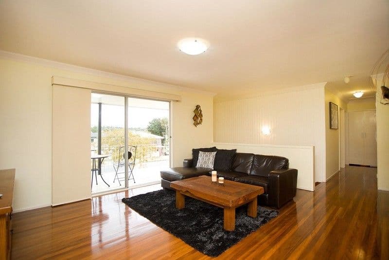 204 Broadwater Road, MANSFIELD QLD 4122, Mansfield - Thumbnail 2