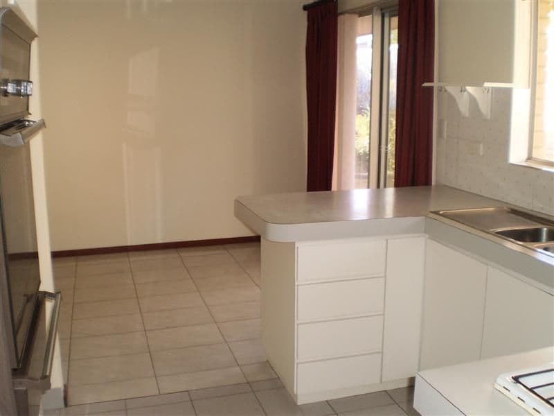 6/6-8 Pinewood Avenue, KARDINYA WA 6163, Kardinya - Thumbnail 3