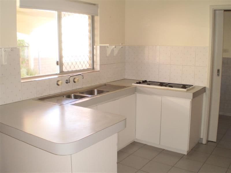 6/6-8 Pinewood Avenue, KARDINYA WA 6163, Kardinya - Thumbnail 2