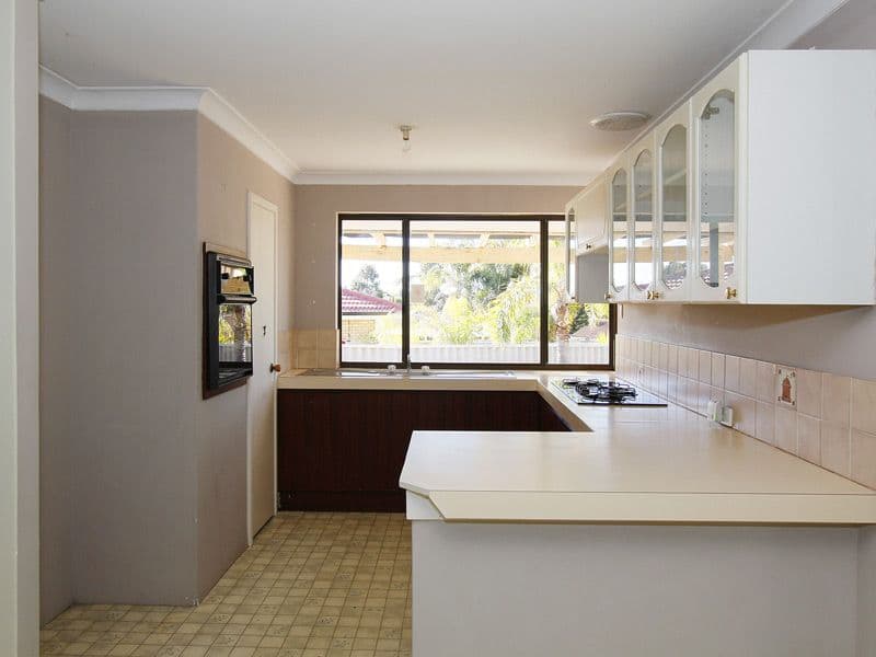 21  Peak View, BALLAJURA WA 6066, Ballajura - Thumbnail 5