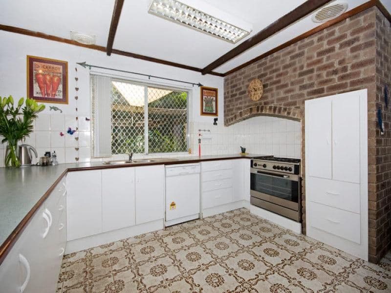 31 Marri Crescent, LESMURDIE WA 6076, Lesmurdie - Thumbnail 6