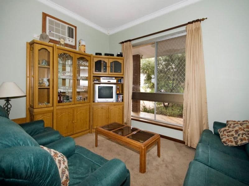 47 Coral Road, KALAMUNDA WA 6076, Kalamunda - Thumbnail 2