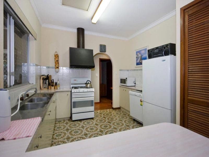 47 Coral Road, KALAMUNDA WA 6076, Kalamunda - Thumbnail 5