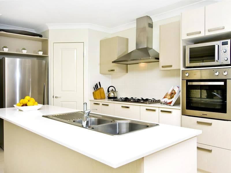 1 Frangipani Street, BRIDGEMAN DOWNS QLD 4035, Bridgeman Downs - Thumbnail 2
