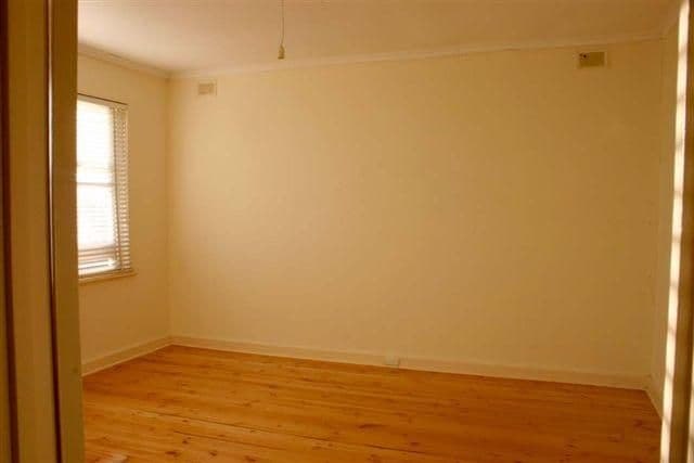 8 Pauls Drive, VALLEY VIEW SA 5093, Valley View - Thumbnail 4