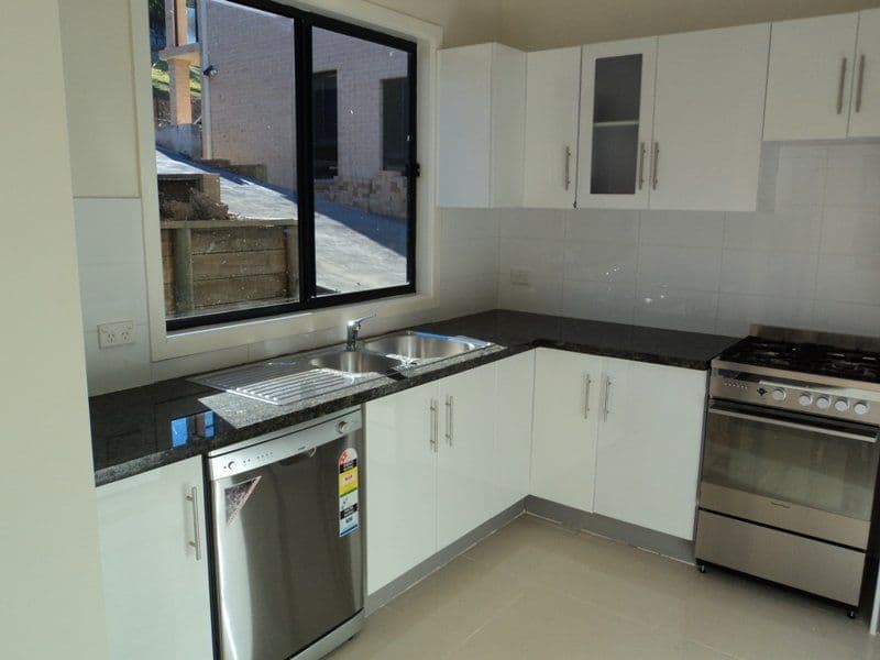 32 Bruce Street, UNANDERRA NSW 2526, Unanderra - Thumbnail 4