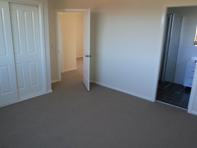 32 Bruce Street, UNANDERRA NSW 2526, Unanderra - Thumbnail 5