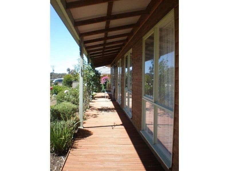 15 Nemoya Court, WALLAN VIC 3756, Wallan - Thumbnail 3