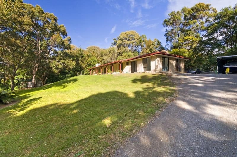 11 Evergreen Drive, ELANORA QLD 4221, Elanora - Thumbnail 4