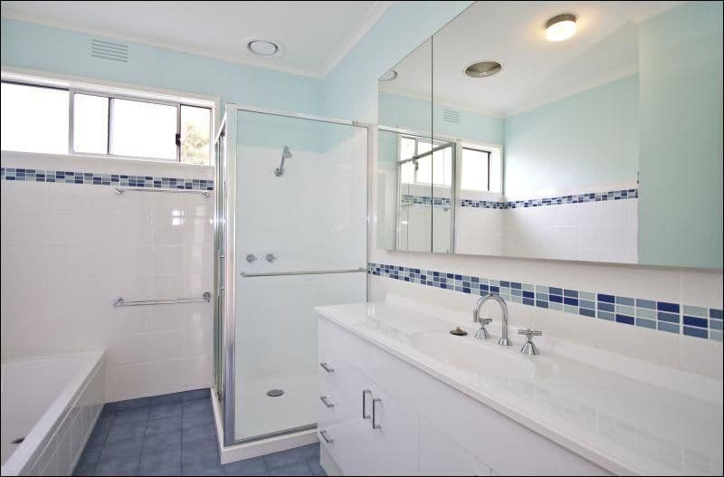 5 Delfin Crescent, GREENSBOROUGH VIC 3088, Greensborough - Thumbnail 3