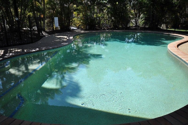 3 Arundel Drive, ARUNDEL QLD 4214, Arundel - Thumbnail 2