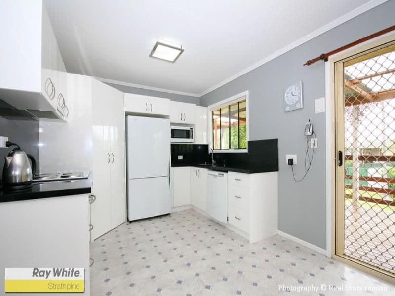 11 Chaucer Parade, STRATHPINE QLD 4500, Strathpine - Thumbnail 3