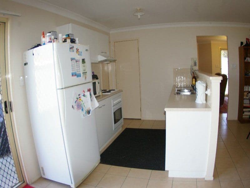 22 Fern Street, DECEPTION BAY QLD 4508, Deception Bay - Thumbnail 3