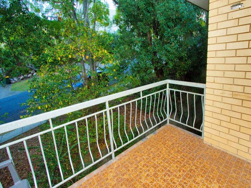 15 Douglas Street, ST LUCIA QLD 4067, St Lucia - Thumbnail 4