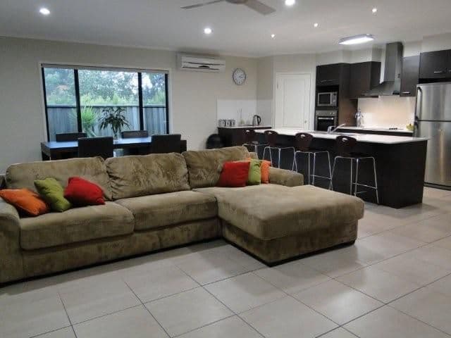 1 Casuarina Way, HELENSVALE QLD 4212, Helensvale - Thumbnail 3