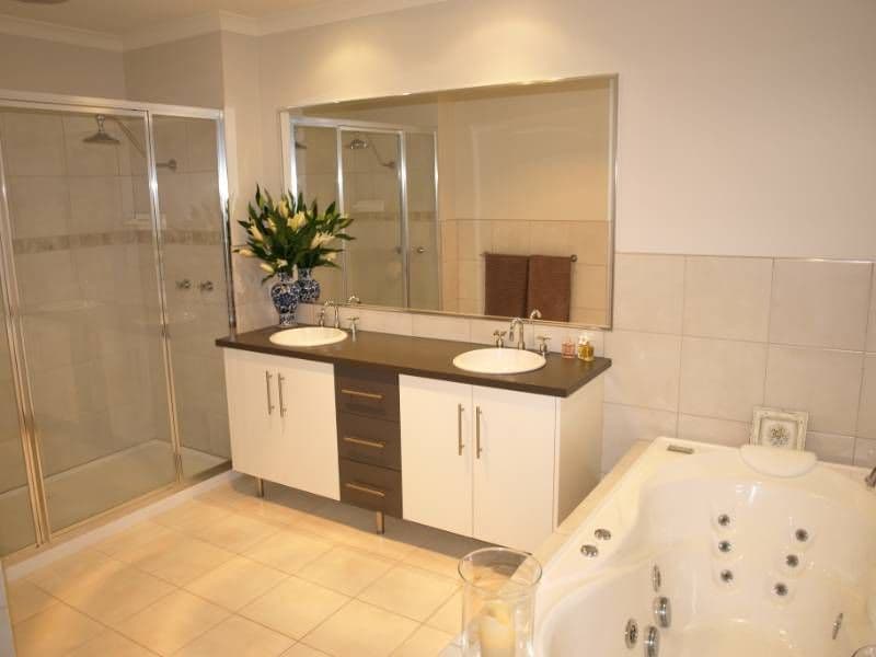 21 Hallam Drive, WARRNAMBOOL VIC 3280, Warrnambool - Thumbnail 2