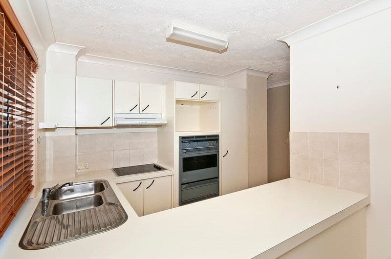23 Fifteenth Avenue, PALM BEACH QLD 4221, Palm Beach - Thumbnail 3