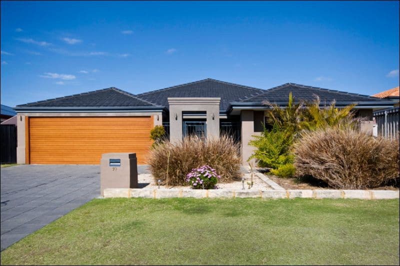 10 Coral Tree Place, THORNLIE WA 6108, Thornlie - Image 1