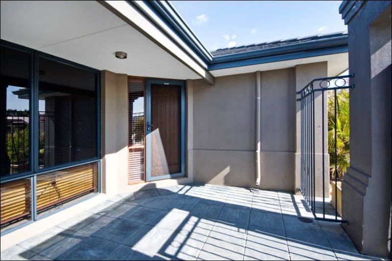 10 Coral Tree Place, THORNLIE WA 6108, Thornlie - Thumbnail 2