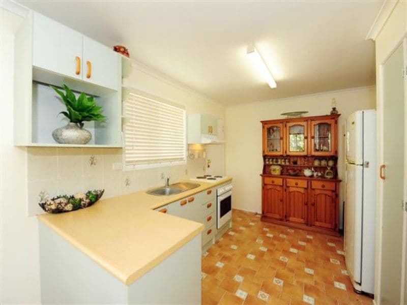 19 Illawarra Drive, KIN KORA QLD 4680, Kin Kora - Thumbnail 3