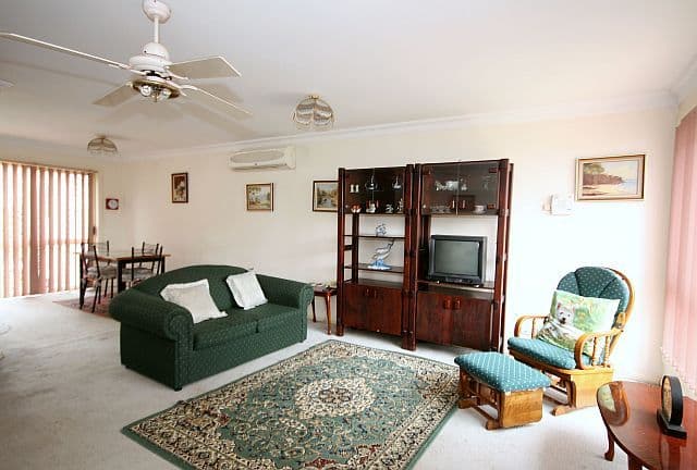 90 Chester Hill Road, BASS HILL NSW 2197, Bass Hill - Thumbnail 2