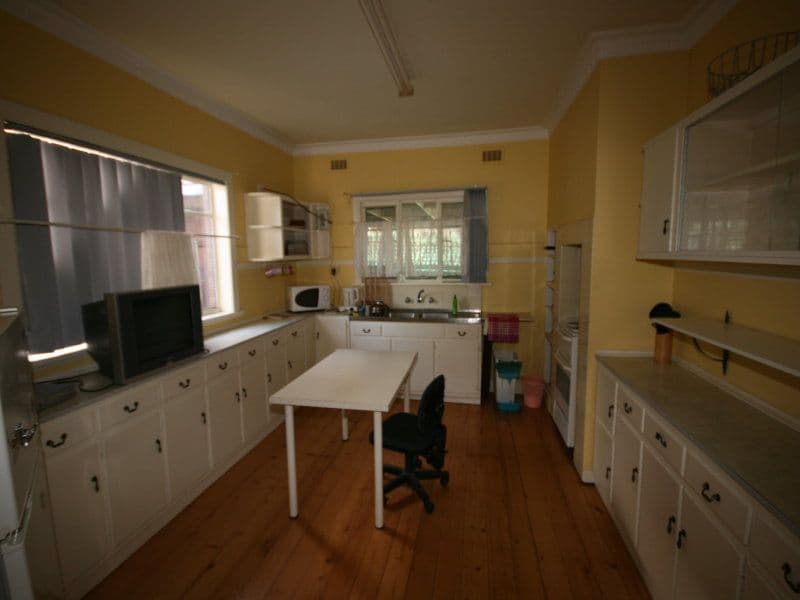 14 Kodre Street, ST ALBANS VIC 3021, St Albans - Thumbnail 3