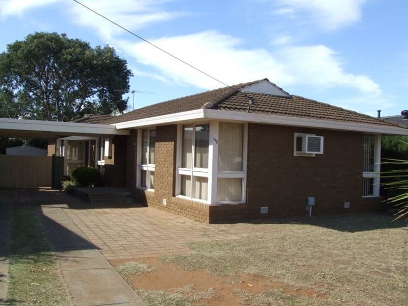 176 Station Road, MELTON VIC 3337, Melton - Image 1