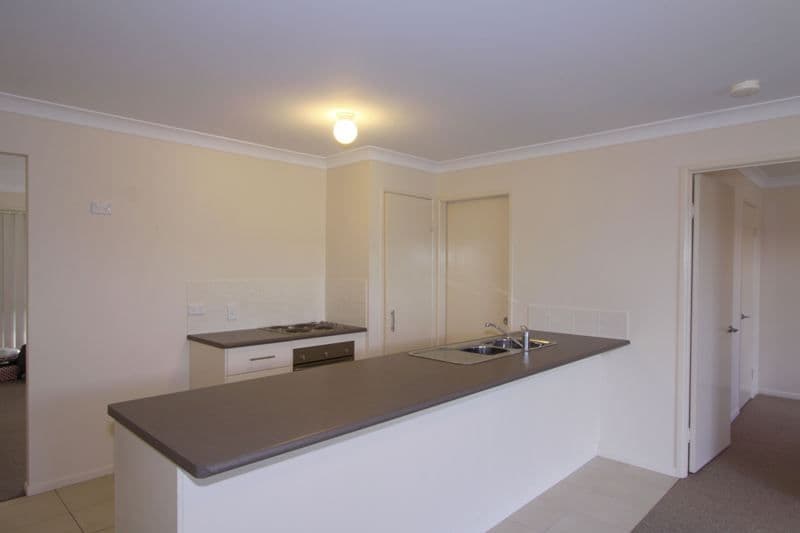 33 Loeskow Street, BUNDABERG NORTH QLD 4670, Bundaberg North - Thumbnail 6