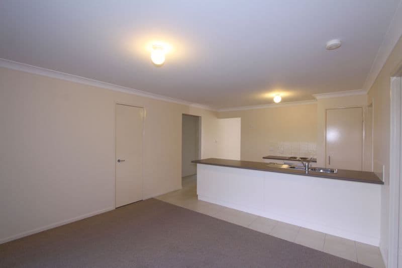 33 Loeskow Street, BUNDABERG NORTH QLD 4670, Bundaberg North - Thumbnail 4