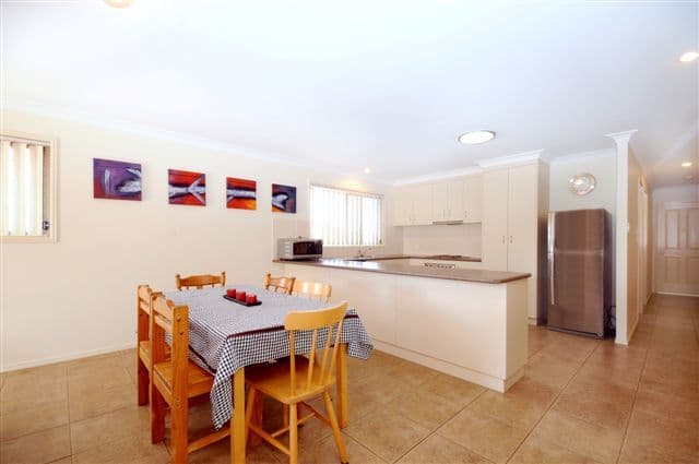 402 Alderley Street, KEARNEYS SPRING QLD 4350, Kearneys Spring - Thumbnail 2
