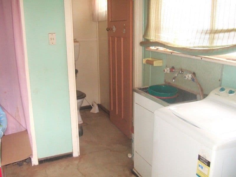 280 Wilson Street, BROKEN HILL NSW 2880, Broken Hill - Thumbnail 2